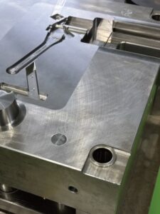 126.トップ工業